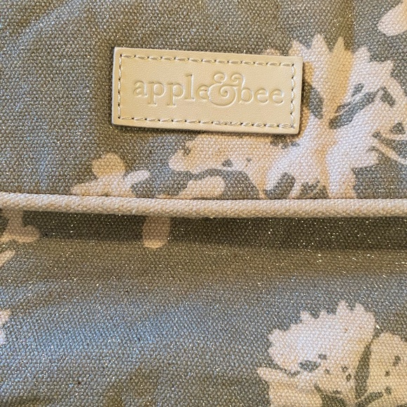 Apple & bee clutch/ makeup bag/wallet - Picture 2 of 6